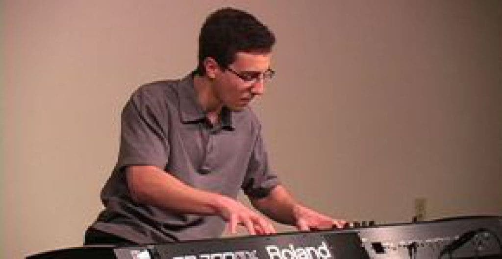 Image of performer Matthew Fishteyn with Piano