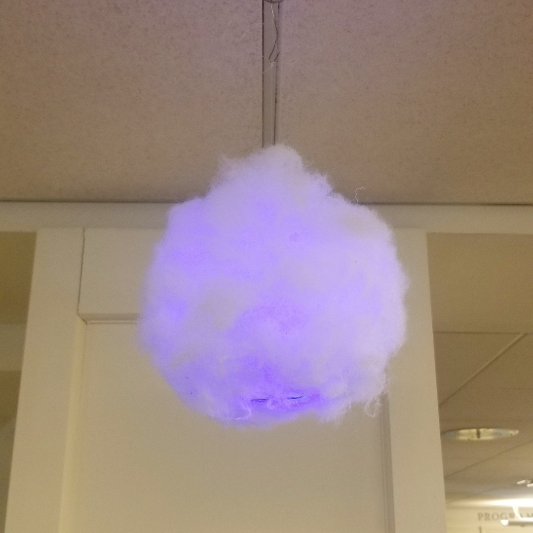 A picture of the sample craft, a round and fluffy cloud shaped lamp